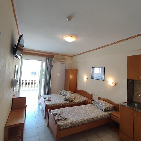 Villa Cosmos Inn Olympiakí Aktí Extérieur photo